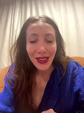 Snapshot of HellaryTourent chatting on January 2026 02:54:02 PM HellaryTourent online show from January 2026 02:54:02 PM