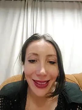 Snapshot of HellaryTourent chatting on February 2026 05:20:01 PM HellaryTourent online show from February 2026 05:20:01 PM