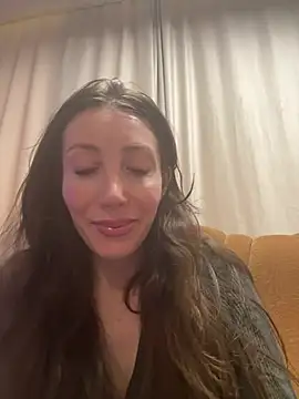 Snapshot of HellaryTourent chatting on February 2026 02:26:01 PM HellaryTourent online show from February 2026 02:26:01 PM