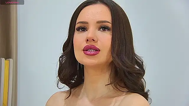 Snapshot of EmilyNovaa chatting on March 2026 07:06:02 PM EmilyNovaa online show from March 2026 07:06:02 PM
