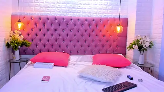 amber sparkle online show from September 2025 12:51:01 PM