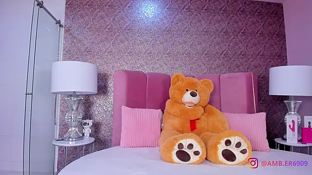 amber sparkle online show from April 2026 12:42:01 PM