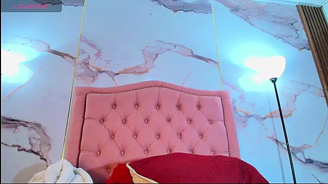 Snapshot of AlyaThompson chatting on February 2026 04:13:02 AM AlyaThompson online show from February 2026 04:13:02 AM