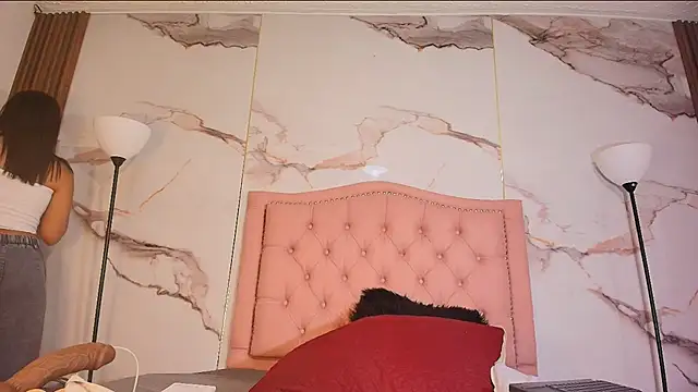 Snapshot of AlyaThompson chatting on April 2026 04:52:02 AM AlyaThompson online show from April 2026 04:52:02 AM