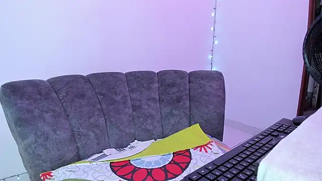 Snapshot of Sandy-13 chatting on September 2025 11:09:01 AM Sandy-13 online show from September 2025 11:09:01 AM