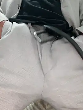 Snapshot of TheTurkishDelightinaSuit chatting on April 2026 11:28:01 PM TheTurkishDelightinaSuit online show from April 2026 11:28:01 PM