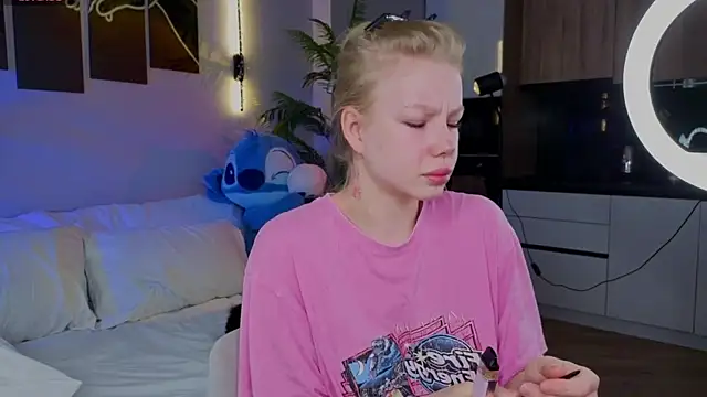 emilyshepar d online show from April 2026 01:42:02 AM