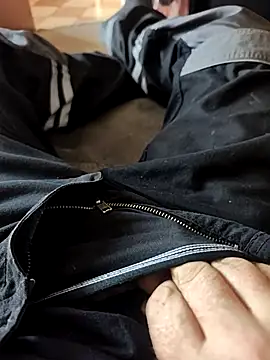 Snapshot of hubbyfun19 chatting on April 2026 05:24:02 PM hubbyfun19 online show from April 2026 05:24:02 PM