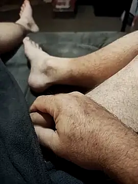 Snapshot of hubbyfun19 chatting on April 2026 05:19:01 AM hubbyfun19 online show from April 2026 05:19:01 AM