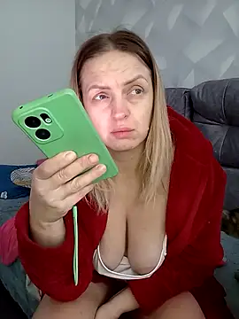Snapshot of Ami_Foxy chatting on January 2026 07:45:01 AM Ami Foxy online show from January 2026 07:45:01 AM