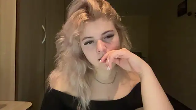 sunshinyflash online show from November 2025 05:55:02 PM