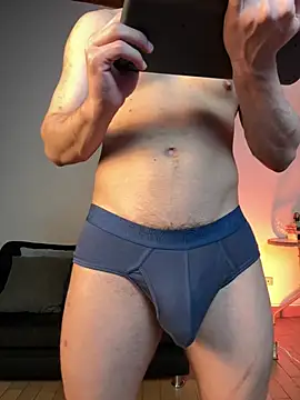 Snapshot of AlekBlake_ chatting on March 2026 02:18:01 AM AlekBlake online show from March 2026 02:18:01 AM