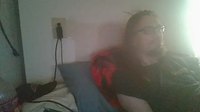 Snapshot of dandonn chatting on April 2026 05:32:02 PM dandonn online show from April 2026 05:32:02 PM