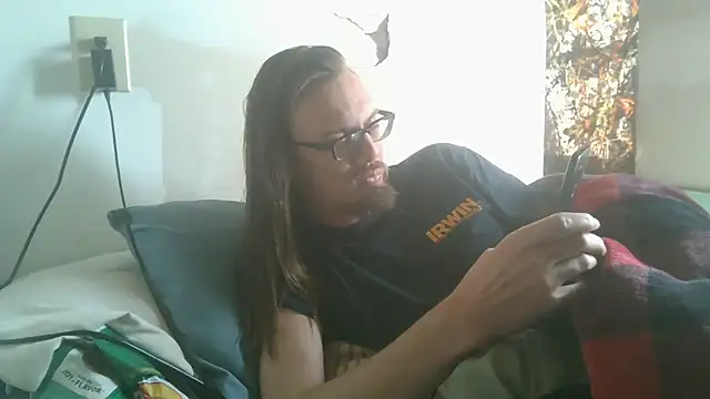 Snapshot of dandonn chatting on April 2026 04:04:01 PM dandonn online show from April 2026 04:04:01 PM