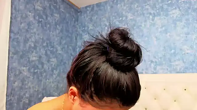 Snapshot of yulissa_girls chatting on September 2025 01:55:02 PM yulissa girls online show from September 2025 01:55:02 PM