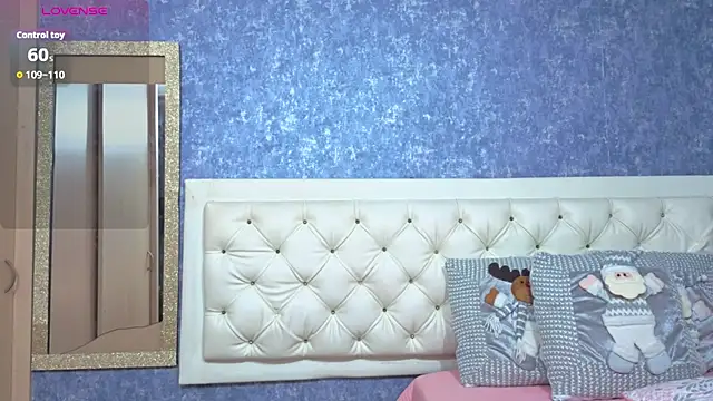 yulissa girls online show from December 2025 12:00:02 PM