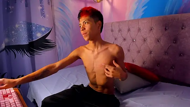 MaxiWildd online show from September 2025 12:49:01 PM