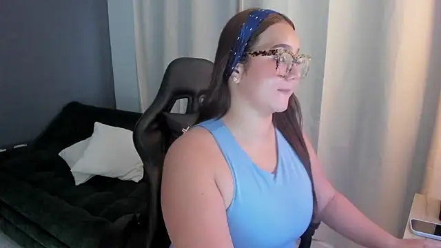 Snapshot of Kyleighc chatting on April 2026 11:10:02 PM Kyleighc online show from April 2026 11:10:02 PM