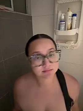 Kyleighc online show from July 2026 11:51:01 PM