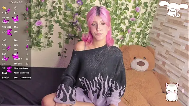 Snapshot of Amy_Moonlight chatting on June 2026 09:50:02 PM Amy Moonlight online show from June 2026 09:50:02 PM