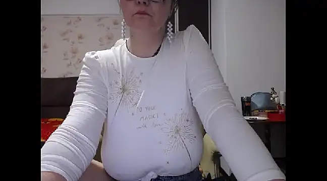 Snapshot of Mary_x chatting on February 2025 09:53:01 AM Mary x online show from February 2025 09:53:01 AM