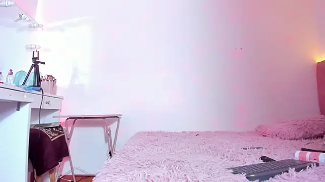 gabi steele online show from December 2025 08:25:01 PM