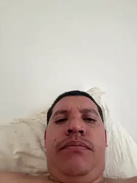 Snapshot of michael877675 chatting on September 2025 02:21:01 PM michael877675 online show from September 2025 02:21:01 PM