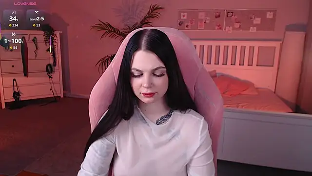 Michela Fruet online show from October 2025 01:06:01 AM