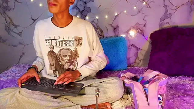 Snapshot of PrincePoppy chatting on January 2026 09:06:02 PM PrincePoppy online show from January 2026 09:06:02 PM