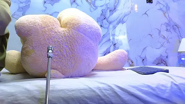 Snapshot of PrincePoppy chatting on January 2026 08:36:02 PM PrincePoppy online show from January 2026 08:36:02 PM