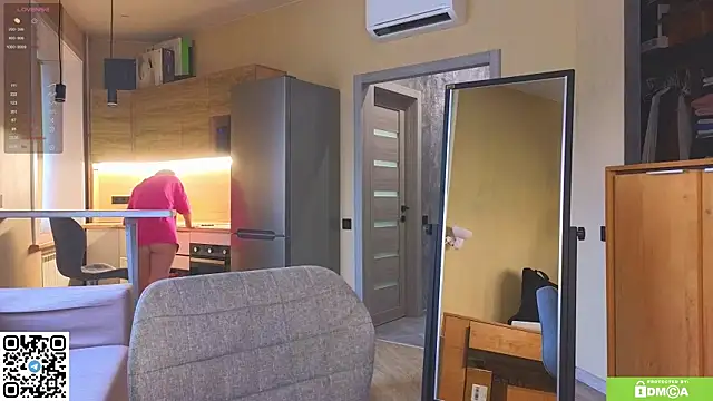 miss bubbles  online show from April 2026 01:17:01 AM