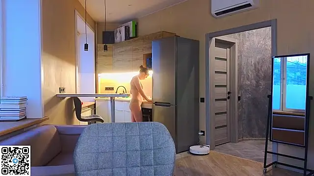 miss bubbles  online show from April 2026 11:42:01 PM