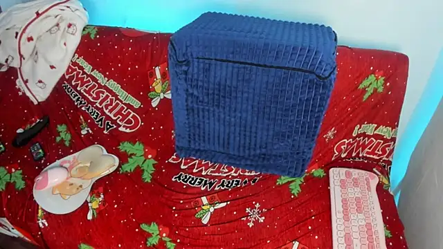 snow doll online show from December 2025 11:11:01 PM