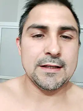 Bradd 32 online show from October 2025 12:50:02 AM