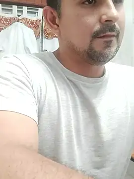 Bradd 32 online show from January 2026 05:32:01 AM