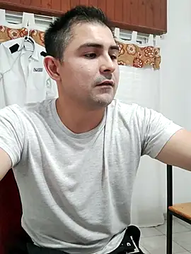 Bradd 32 online show from April 2026 11:27:01 AM