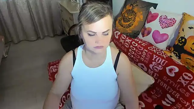 MildMature online show from November 2025 05:44:01 PM