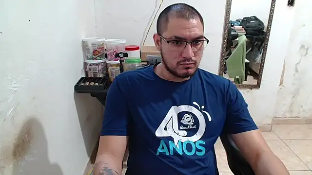 Snapshot of Leonino231 chatting on October 2025 11:50:02 AM Leonino231 online show from October 2025 11:50:02 AM