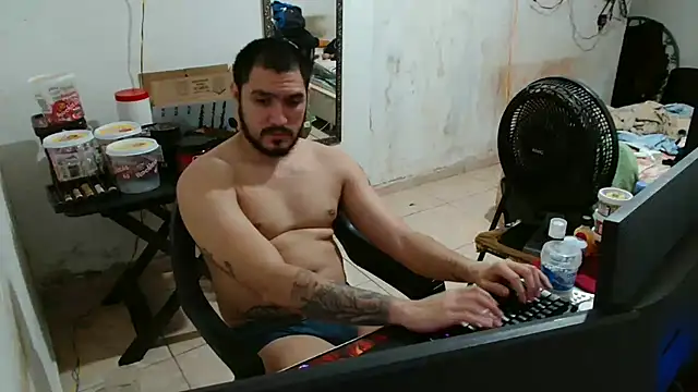 Snapshot of Leonino231 chatting on October 2025 09:22:01 PM Leonino231 online show from October 2025 09:22:01 PM