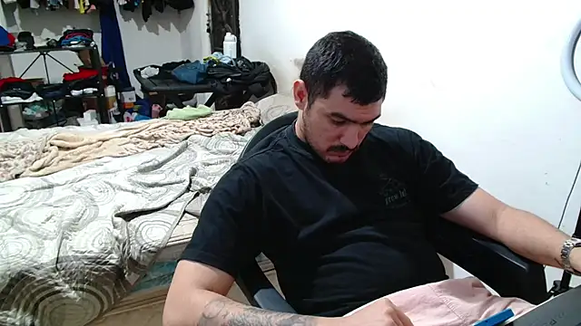 Snapshot of Leonino231 chatting on March 2026 06:46:02 PM Leonino231 online show from March 2026 06:46:02 PM