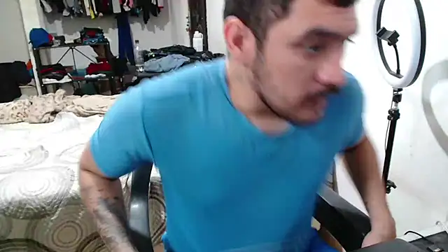 Snapshot of Leonino231 chatting on March 2026 01:05:01 PM Leonino231 online show from March 2026 01:05:01 PM