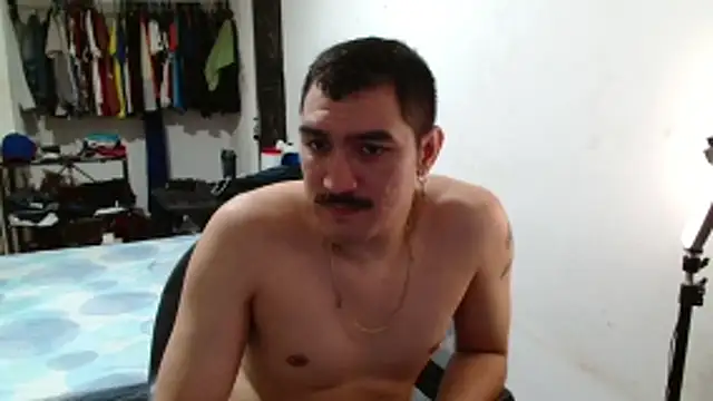 Snapshot of Leonino231 chatting on April 2026 10:32:01 PM Leonino231 online show from April 2026 10:32:01 PM