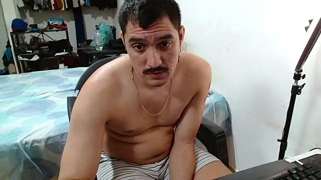 Snapshot of Leonino231 chatting on April 2026 05:45:02 PM Leonino231 online show from April 2026 05:45:02 PM