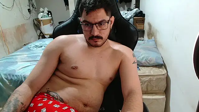 Snapshot of Leonino231 chatting on June 2026 04:50:01 AM Leonino231 online show from June 2026 04:50:01 AM