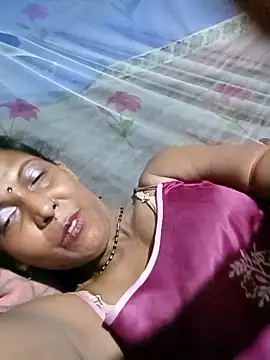 Snapshot of Savita992 chatting on June 2026 08:51:02 PM Savita992 online show from June 2026 08:51:02 PM