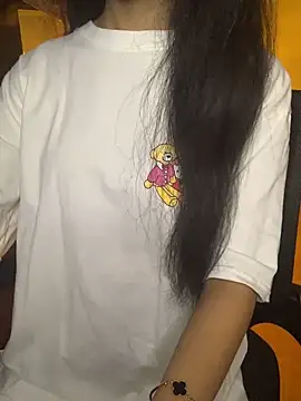 Snapshot of Nhinhi18 chatting on September 2025 03:47:01 PM Nhinhi18 online show from September 2025 03:47:01 PM