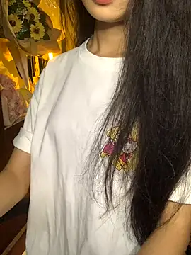 Nhinhi18 online show from November 2025 03:11:01 PM