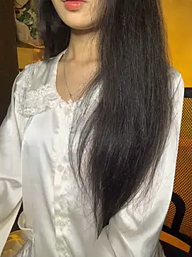 Nhinhi18 online show from November 2025 02:50:01 PM