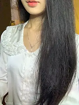 Snapshot of Nhinhi18 chatting on February 2026 04:10:02 PM Nhinhi18 online show from February 2026 04:10:02 PM