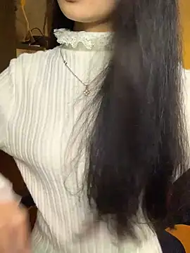 Snapshot of Nhinhi18 chatting on February 2026 04:46:01 PM Nhinhi18 online show from February 2026 04:46:01 PM